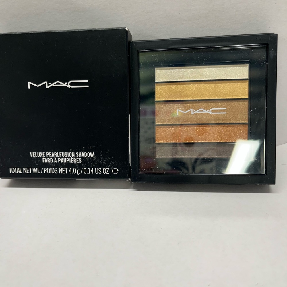 Mac eyeshadow palette